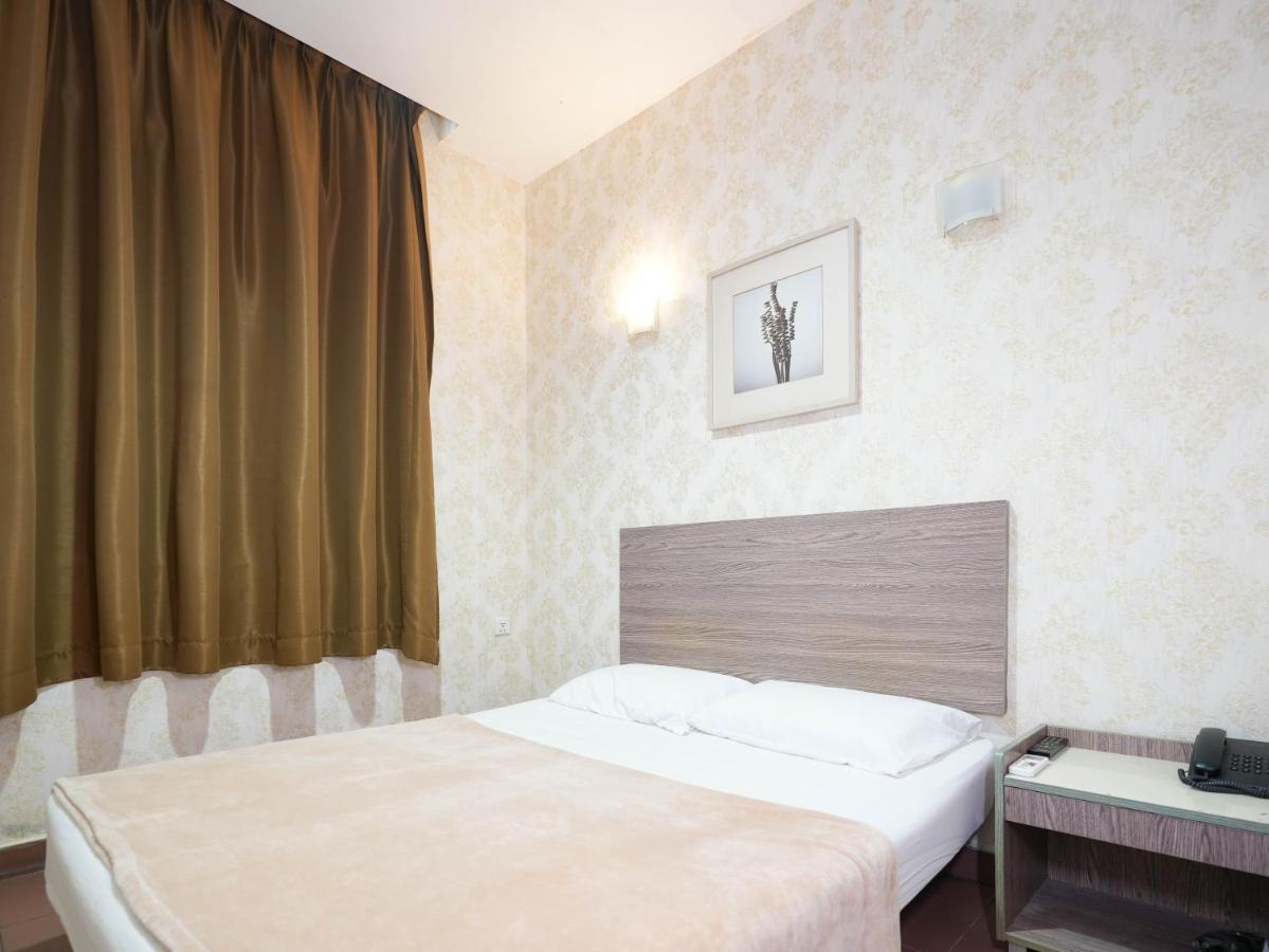 Mountbatten Khách sạn